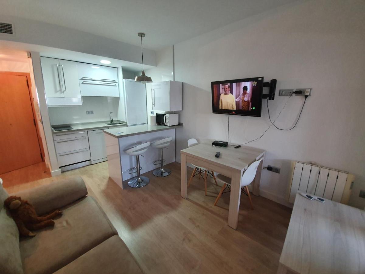 Penthouse Sea Views + Private Solarium Apartment Fuengirola Bagian luar foto